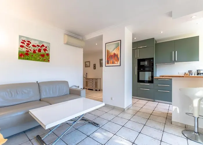 Daire Floralies A L Views & Parking L Shellter